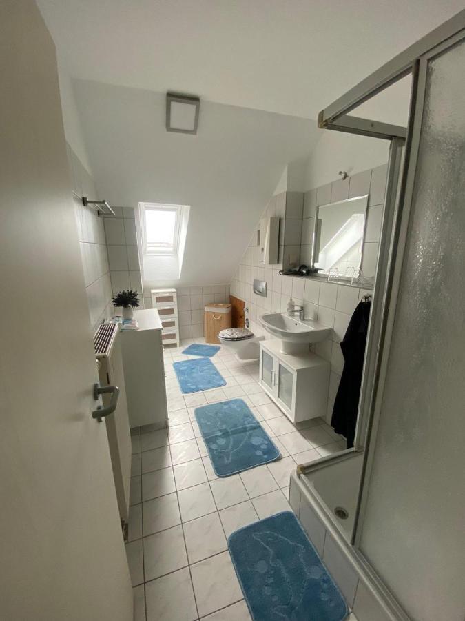 Dachgeschoss Apartment Mit Ausblick Halle  Bagian luar foto